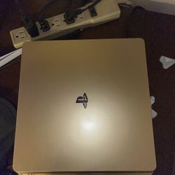 Gold PS4 