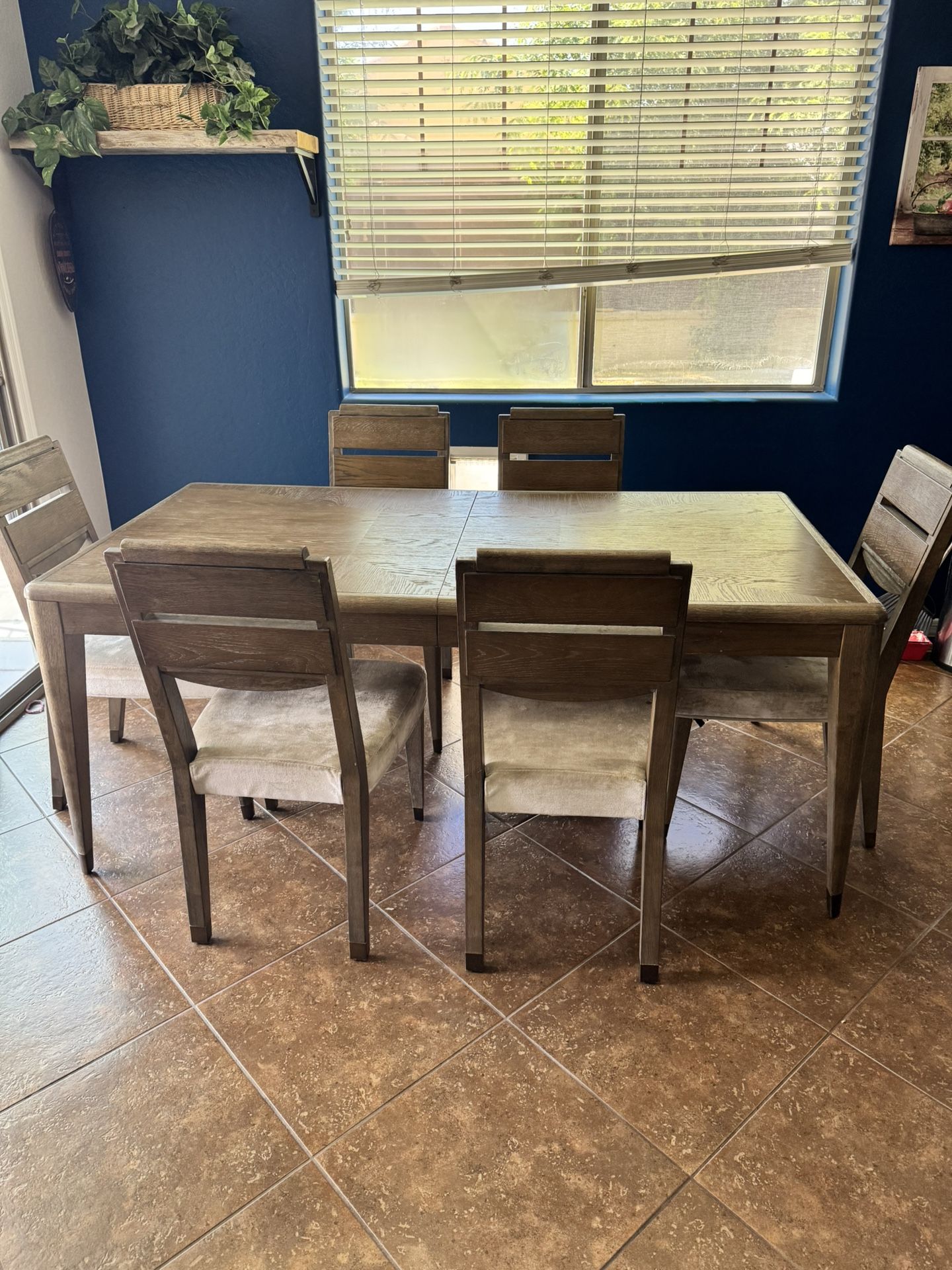 Extendable Dining Table
