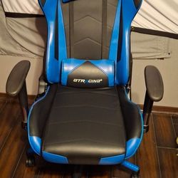 HAVE A Blue Gtracing GAMING RACING CHAIR!! CAsh Only!! PICKUP ONLY!!!