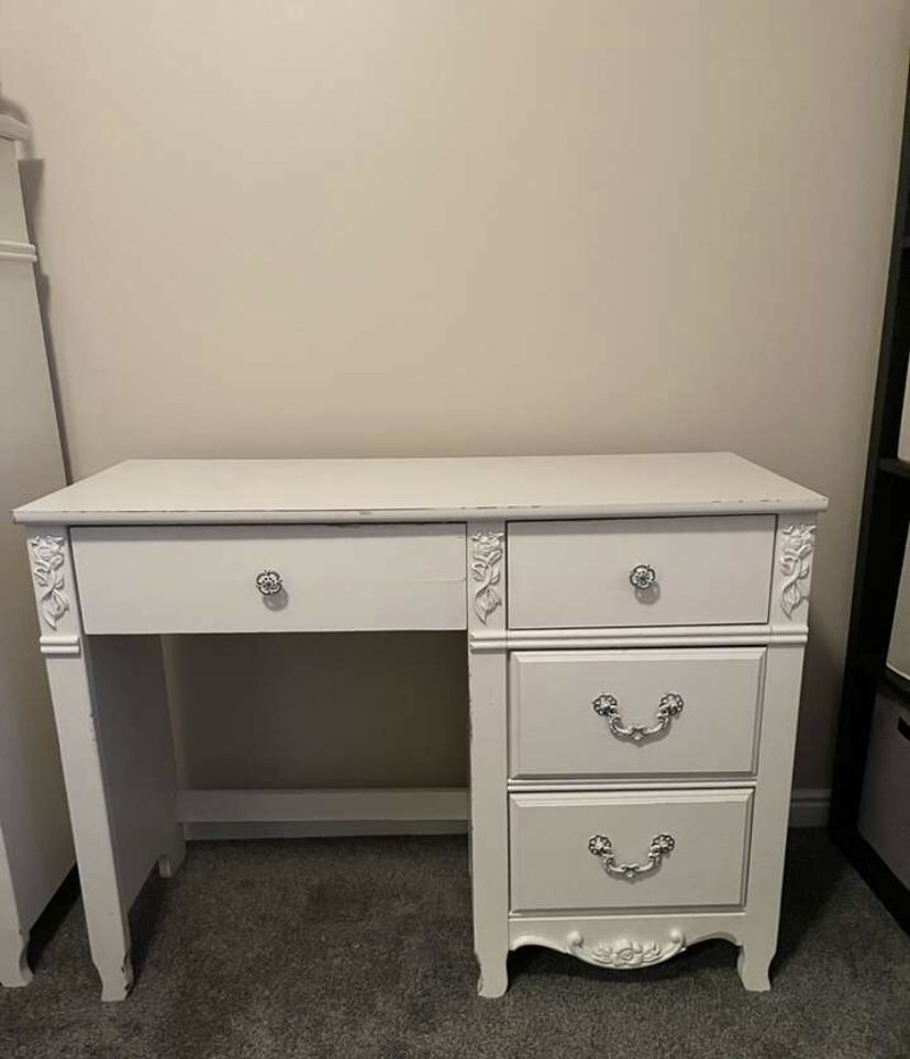 Furniture Set