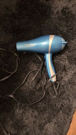 Blow dryer 