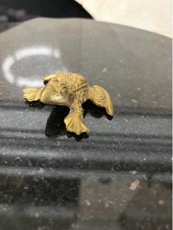 Vintage brass toad 2”