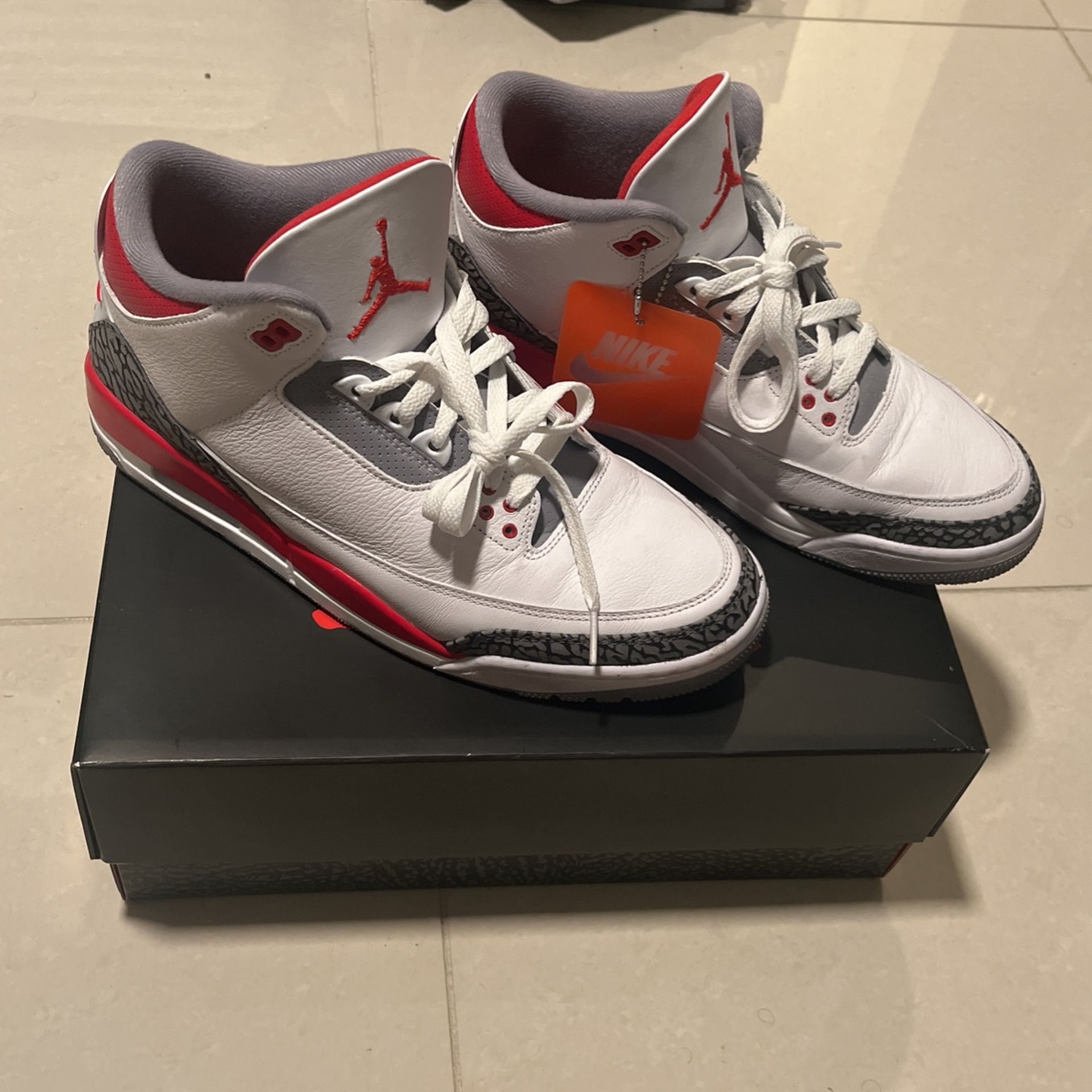 Jordan 3 Retro Mid Fire Red