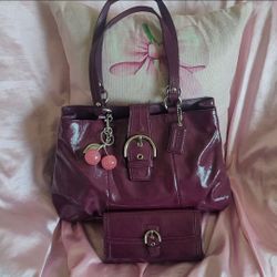 Y2K COACH PLUM PATENT LEATHER SOHO BAG WITH MATCHING WALLET