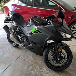 2023 Kawasaki Ninja 400 ABS