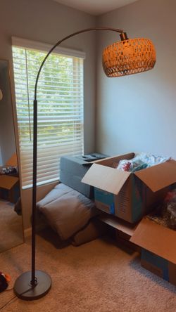 ARC LAMP W REMOTE