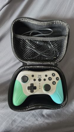 Gaming controller
