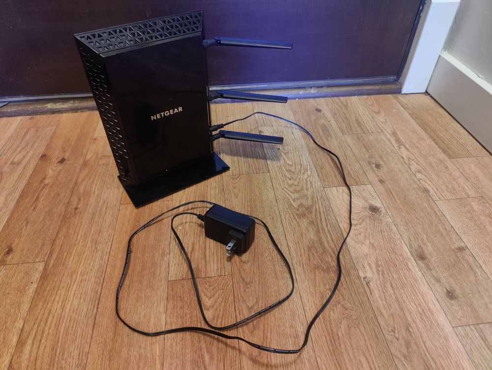 Netgear Range Extenders
AC1900 WiFi Mesh Extender (EX7000)