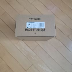 Yeezy Slide Onyx Sz 7 Men's. Ds 