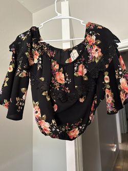 Floral Lace Detail Top