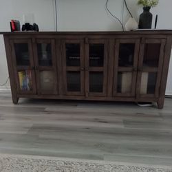 Wooden Tv Stand ( Perfect Condition)