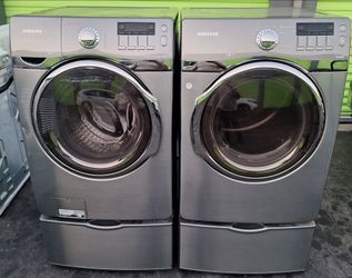 SAMSUNG STEAM SMART GREY FRONT LOAD WASHER AND GAS DRYER SET WITH PEDESTAL