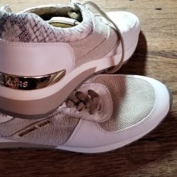 NWOT Ladies MICHAEL KORS Shoes 