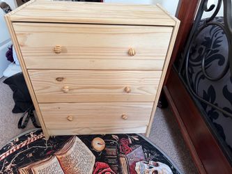 FREE DRESSER ---- Pick up Only