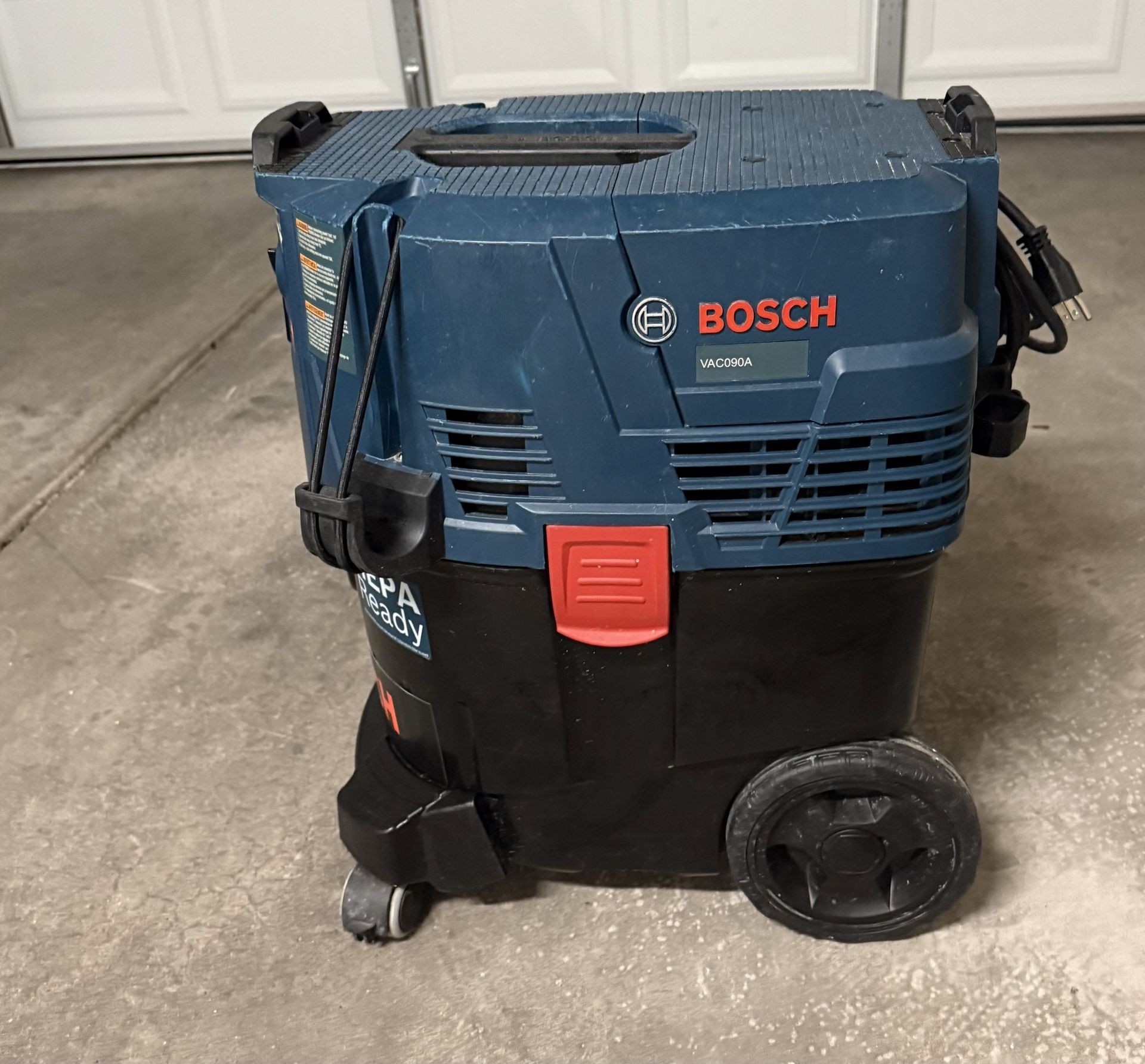 Bosch VAC090A  9 Gallon Portable Shop Vacuum with Auto Filter Clean and HEPA Filter