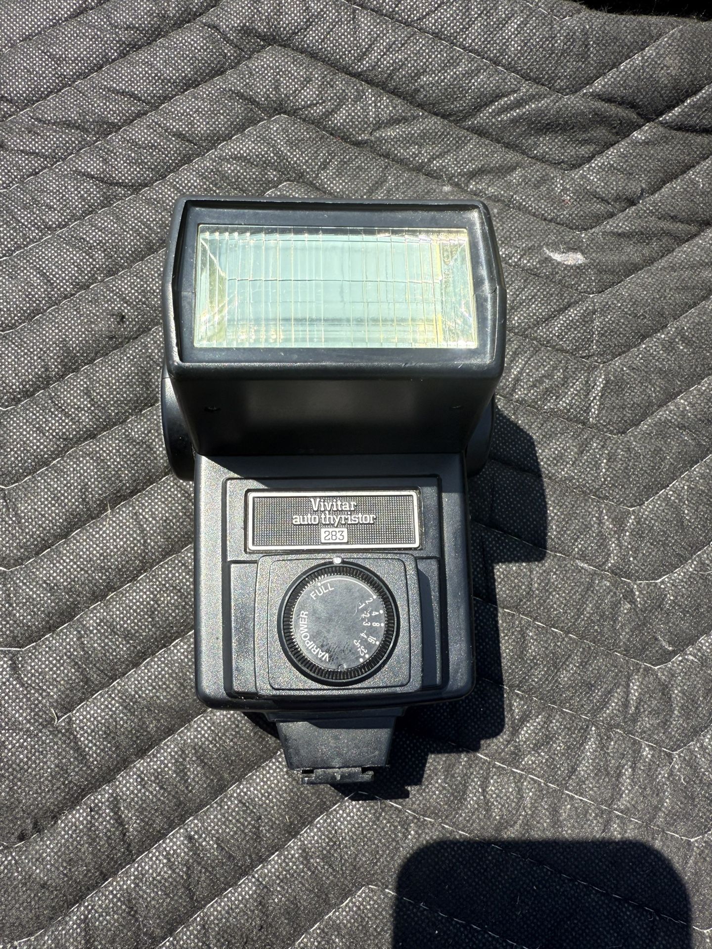 Vivitar Auto Thyristor 283 Vintage Camera Flash – Classic Manual Flash Unit – Tested