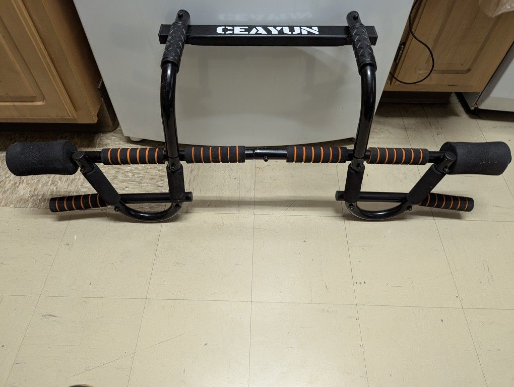 Pull up bar