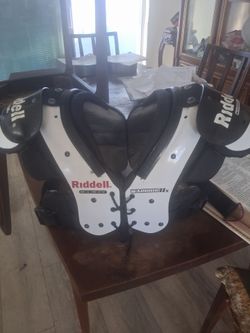 Shoulder pads