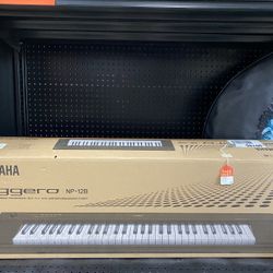 Yamaha Keyboard Piaggero 