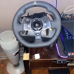 G920 Force Feedback Steering Wheel With pedals(PC/XBOX)