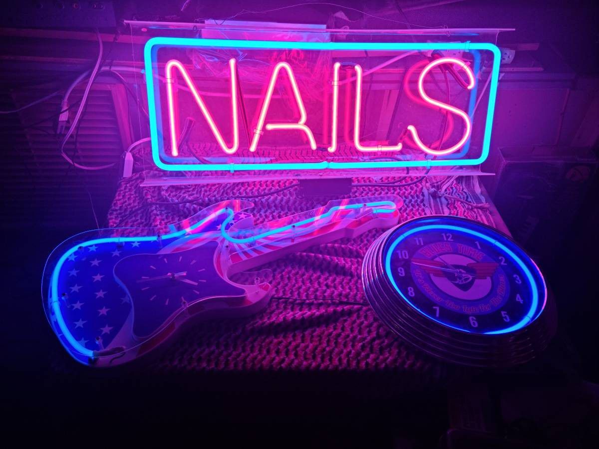 Neon Signs! NAILS, Joe Bonamassa Blues Clock & guitar light for your man cave Salon