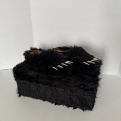 Bear Claw Slides Size 10 