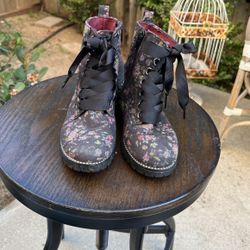 Size 1 Girls Boots