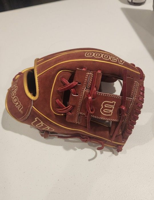 Limited Edition November 2022 GOTM Wilson A2000 1975 11.75" Infield Baseball Glove