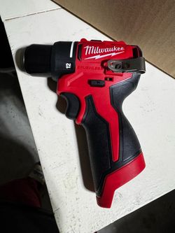 Milwaukee  M12 3/8 subcompact drill