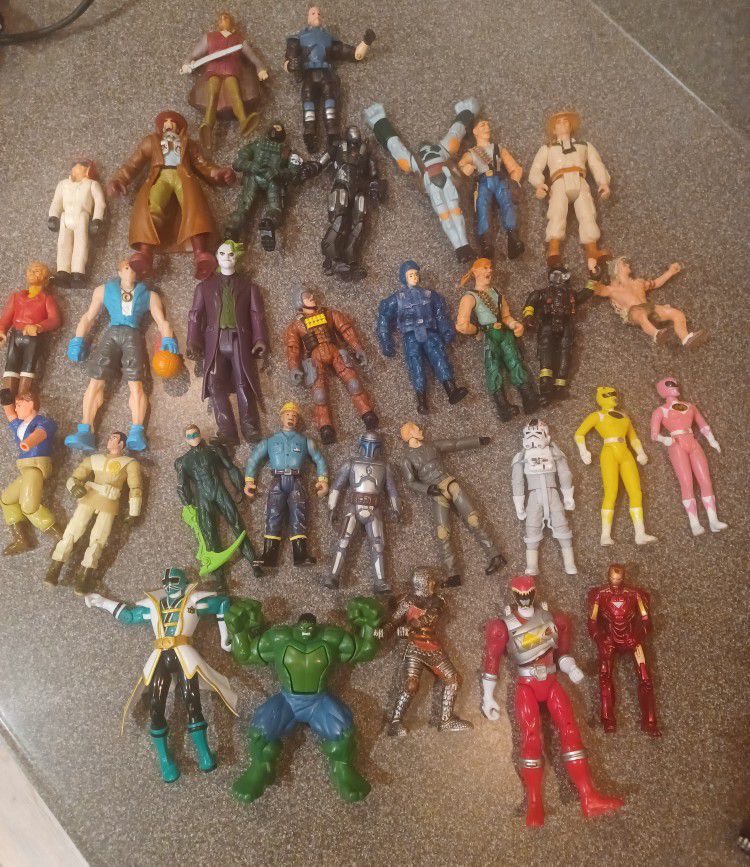 Mixed Lot Of  31 Small Action Figures 