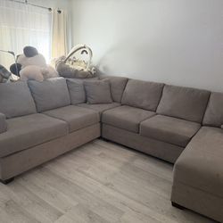 Living Spaces U Shaped Couch 