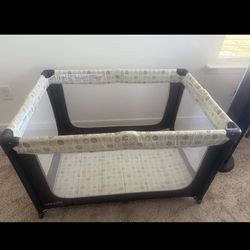 Dream on me play pen