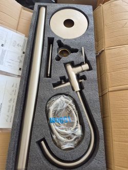SHOWER HEAD. NEW