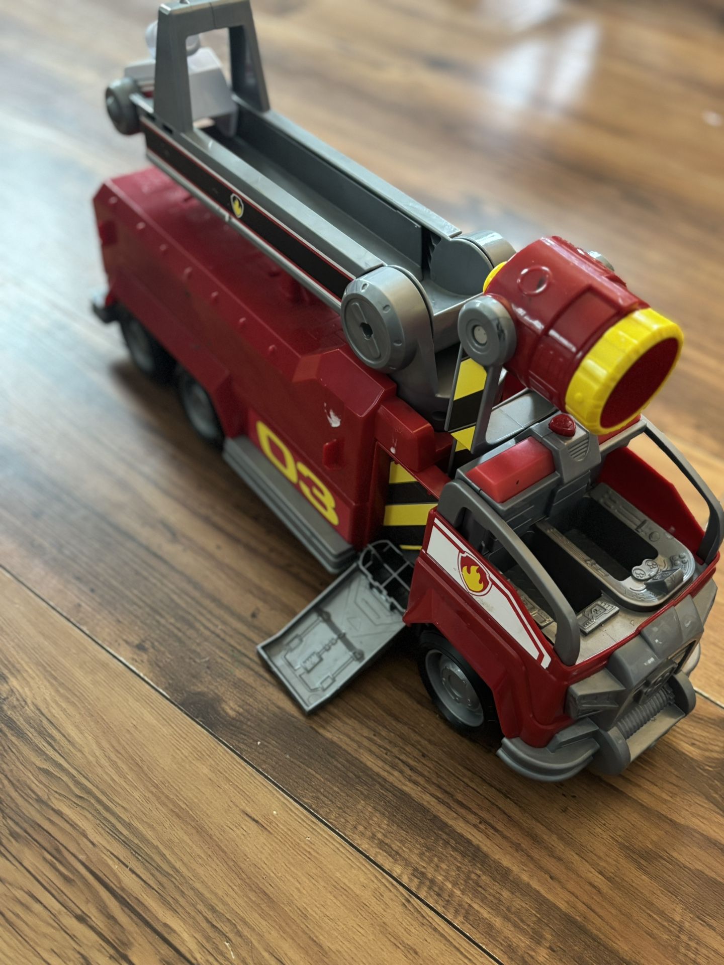 Paw Patrol- Marshall's Firetruck with sounds