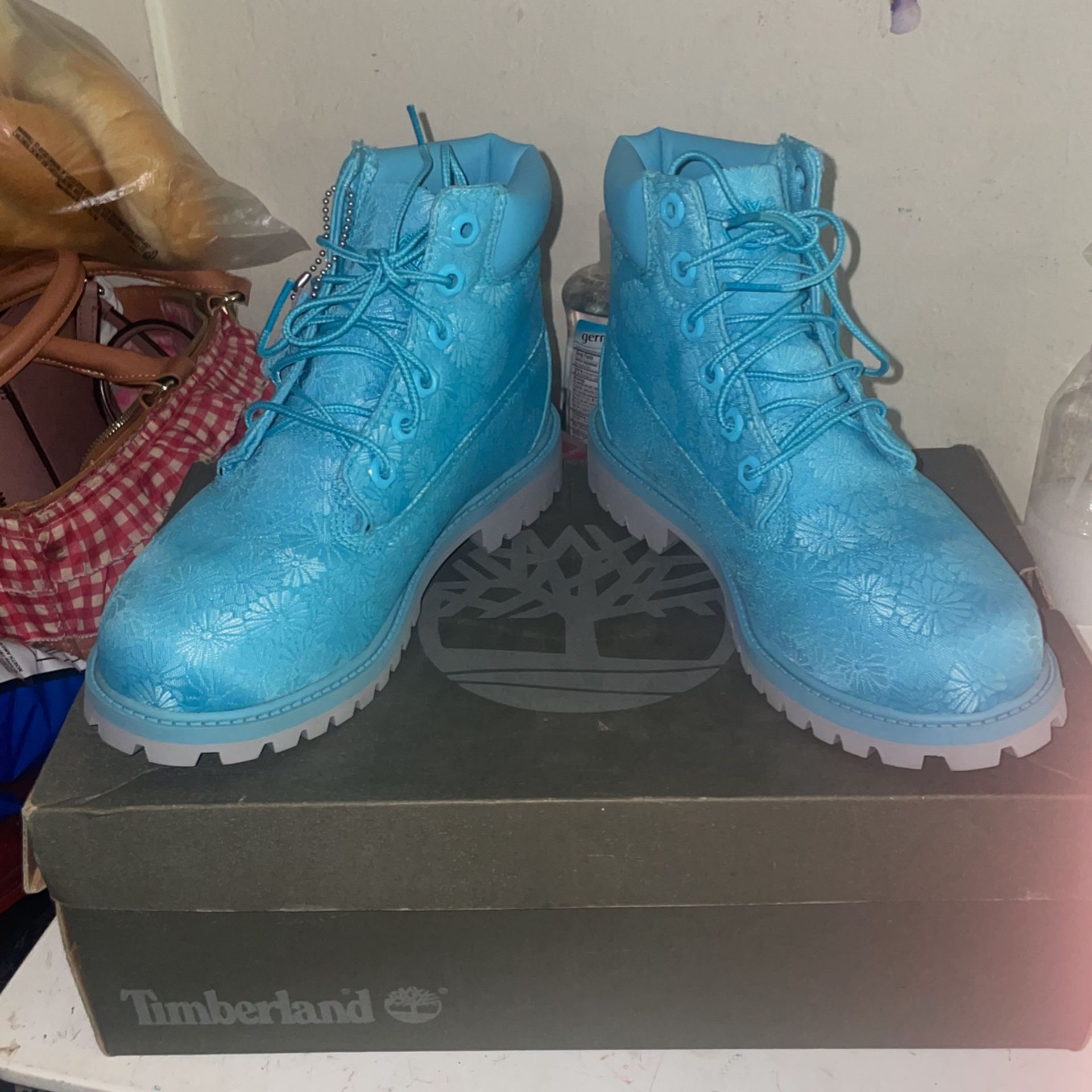 Timberlands Blue Floral Classic Boot 6in