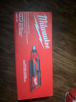 Milwaukee M12 Cordless Rotary Tool (2460-20)