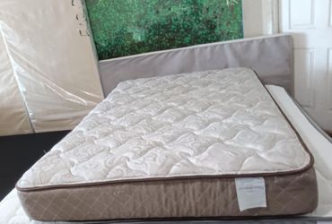 Queen Size Mattress (Colchón Queen Size)