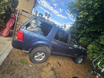 2004 Ford Explorer