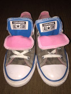 Size 3 Grey, pink and blue Converse in GUC.