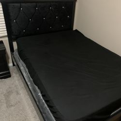 Black Rhinestone Full Bed Set