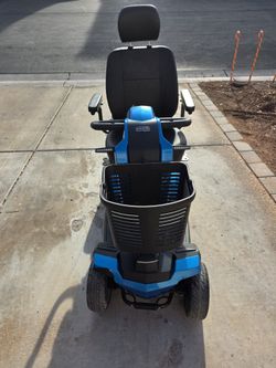 Pride Mobility Victory LX 4 Wheel Scooter Like New