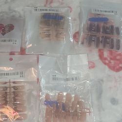Press on nails