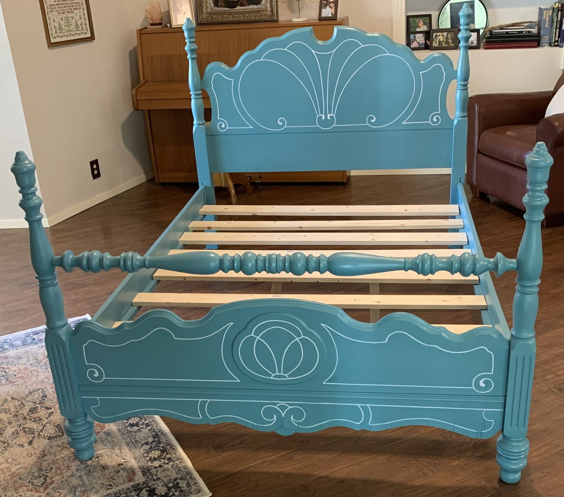 Full Size BOHO Wood Frame Bed Set