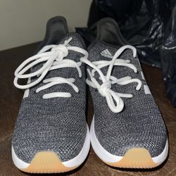 Women’s Tennis Shoes Size 7