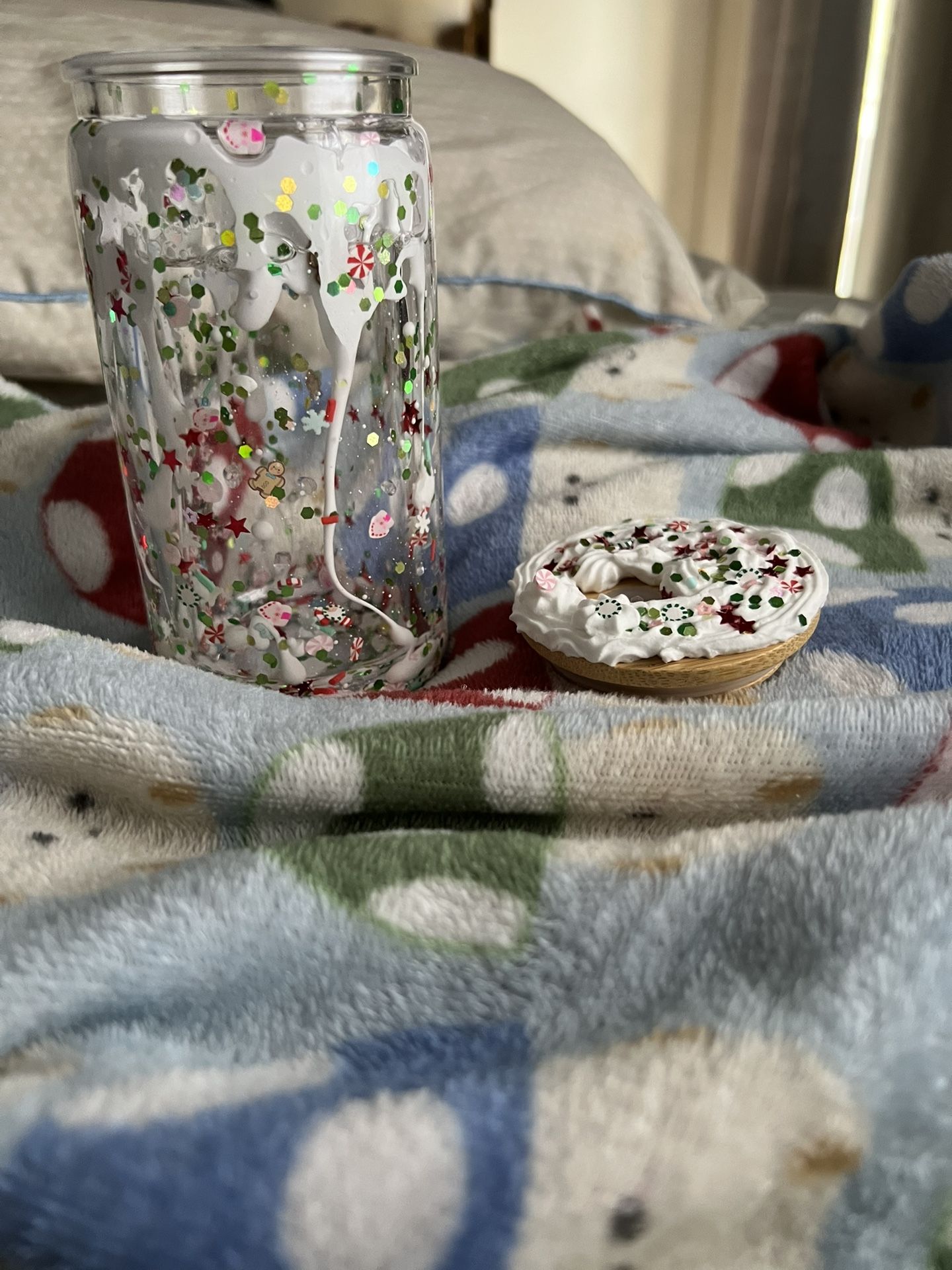 Christmas Theme Snowglobe Tumbler 