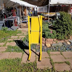 Expandable Security Gate 