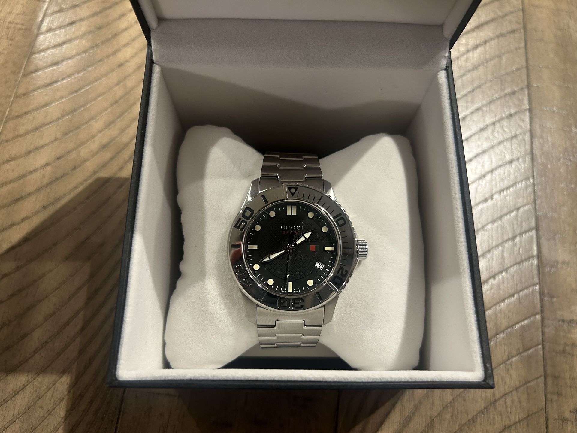 Gucci G-Timeless Men’s Sports Watch, 45mm