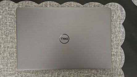 Dell latitude 3301 p114g