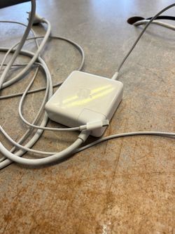 Genuine Apple MacBook Pro Charger Type C 96W