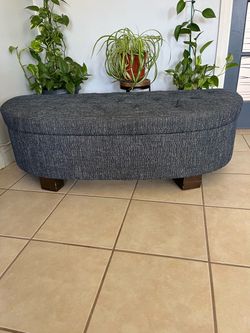 Tufted Oval Storage Ottoman Bench